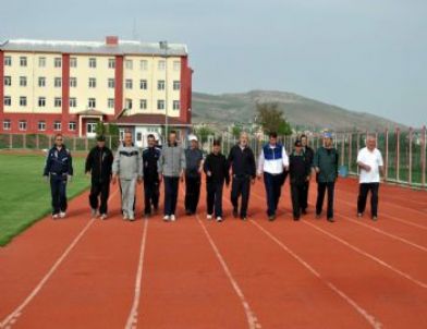 Sivas Protokolü Havuzda Stres Attı