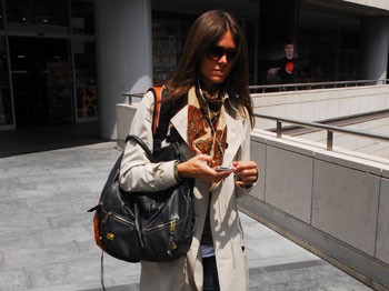 Kulaklıklı  Zeynep  Gezmede