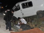 MUSTAFA TAŞ - Şanlıurfa’da Minibüs Şarampole Yuvarlandı: 3 Ölü, 9 Yaralı