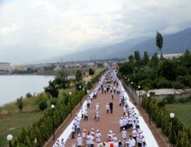 1919 Metre Resim Yapma Rekoru Yağmur Engeline Takıldı