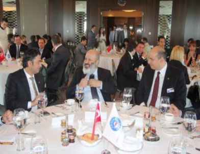 'Asya Türkleri Bekliyor'