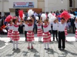 FARUK EKIZ - Eşme'de Anaokulu Öğrencilerinin Yıl Sonu Gösterisi İlgiyle İzlendi