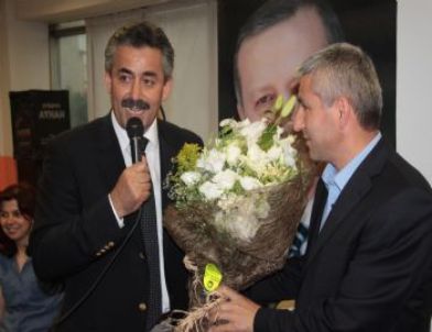 AK Parti Düzce İl Teşkilatında Bayrak Metin Kaşıkoğlu’nda