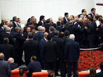 CHP'liler Komisyonu Terketti