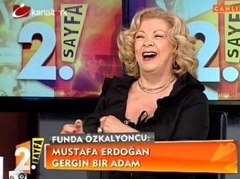 Funda Özkalyoncu Stüdyoyu Kahkahaya Boğdu