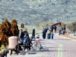 Gölbaşı'da Vatandaşlar Parklara Akın Etti