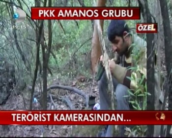 Ekmek pişiriyorlar, dürbünle şehri izliyorlar...