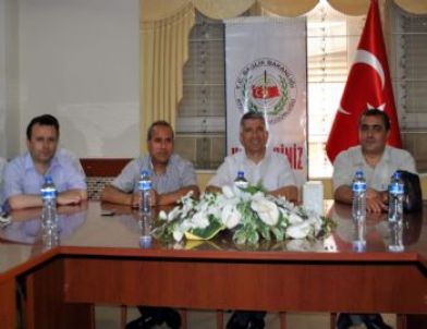 Somali’de Görev Yapan Hekimler Onurlandırıldı