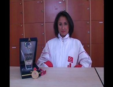 Tavşanlılı Fatma'nın 267 Madalyası Var