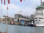 Turistik Gemiler, Kuşadası Limanı'na 13 Bin Yolcu ve Mürettebat Getirdi