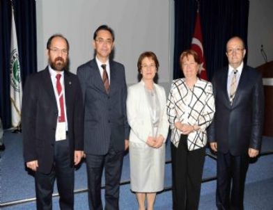Türkiye Üniversiteleri Sağlık Birimleri Enstitüleri Toplantısı Kocaeli’de Yapıldı
