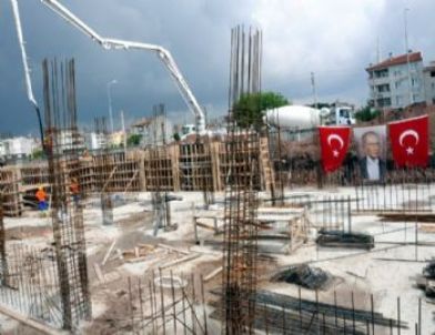 Hiç Okula Gitmeyen Hayırseverin Bağışıyla 18 Derslikli Lise Yapılacak