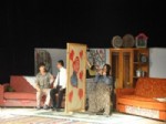 LEVENT KıLıÇ - İlköğretim Okulu Öğretmenlerinin Tiyatro Gösterisi İlgiyle İzlendi