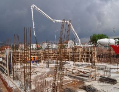 Köyünde Okul Olmadığı İçin Okuyamayan İş Adamı 540 Öğrenci İçin Okul Yaptırıyor