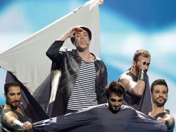 Bonomo merak edilen soruyu yanıtladı