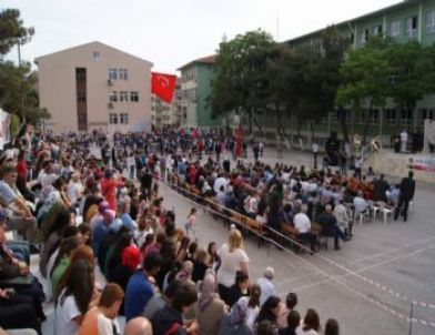 Şehit Mehmet Gönenç Lisesi 177 Mezun Verdi