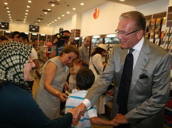 Uğur Dündar'dan Söyleşi Ve İmza Günü