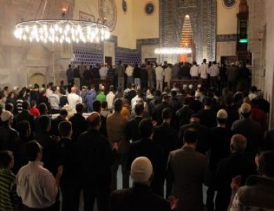 Yeşil Cami'de Regaip Kandili Çoşkusu