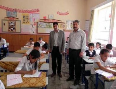 Besni'de Başarı Tespit ve Karşılaştırma Sınavı Yapıldı