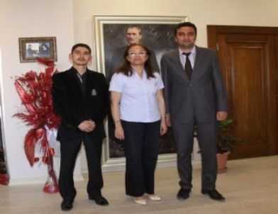 NEÜ Öğrenci Konseyi Başkanı ve Çevre Elçileri Kulübünden Rektör Kılıç’a Ziyaret