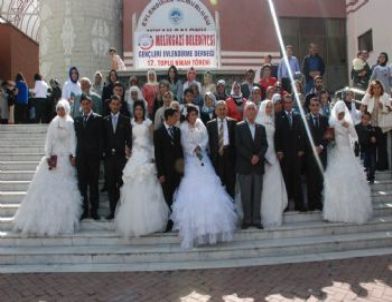 Toplu Nikah Töreninde 6 Çift “Evet” Dedi