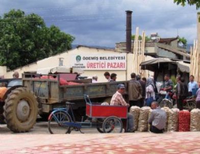 Üretici Pazarı Her Cuma, Perşembe Pazarı Yanında