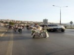GELİN ARABASI - Bisiklet Üzerinde Tanıştı, Bisiklet Üzerinde Nikaha Gittiler