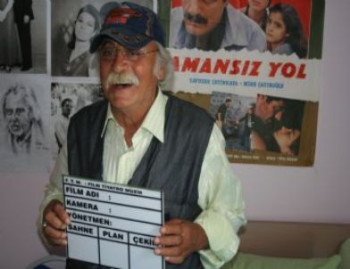 Yeşilçam'ın Emektarı Huzurevinde Mutlu