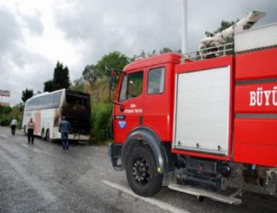 50 Yolcu Taşıyan Otobüste Yangın Çıktı
