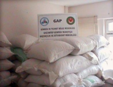 Badem İçi Kaçakçıları Suçüstü Yakalandı