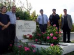 GÜN SAZAK - MHP Eskişehir İl Başkan Adayı Hayri Birdal Gün Sazak'ın Kabrini Ziyaret Etti