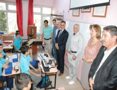 Akhisar'da Polis Bir Ayda 8 Bin 844 Öğrenciyi Bilgilendirdi