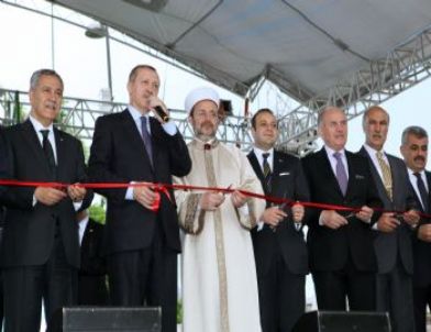 Başbakan Erdoğan, Restore Edilen Fatih Camisi'nin Açılışını Yaptı