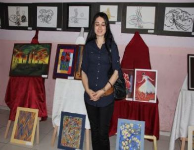 Öğrencilerden Yılsonu Resim Sergisi