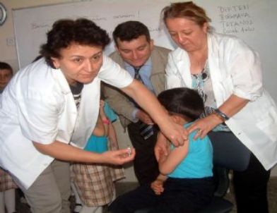 Burhaniye’de Öğrencilere Aşı