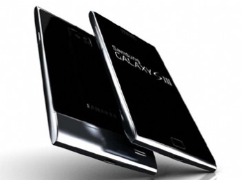 Galaxy S3, One X'e Karşı