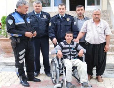 Mavi Kapakla Engeller Aşıldı