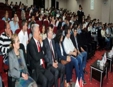 Nizip'te 'Çocuk Sağlığı' Konulu Konferans