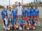 MUSTAFA KEMAL İLKÖĞRETİM OKULU - Sungurluda Yıldız Kızlar Futbol Turnuvası Başladı