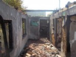 Yıldırım Bir Evi Kül Etti