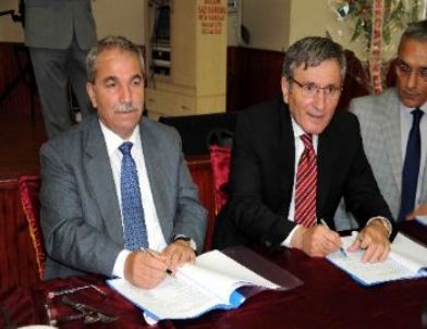 İlkadım Belediyesi İşçileri Yüzde 33'lük Zamla Sevindi