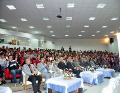 Kars Kafkas Üniversitesi2nde Yeni Anayasa Konulu Konferans