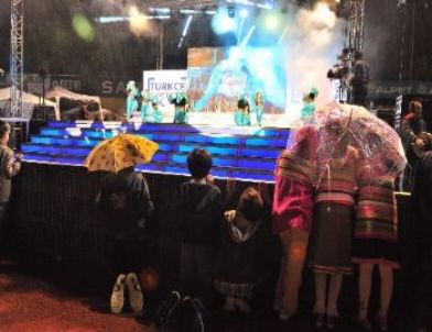 Türkçe Sevdalıları Yunus Emre’nin Torunlarıyla Buluştu