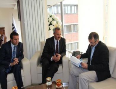 Ak Parti Erzurum Milletvekili Dr. Cengiz Yavilioğlu, Büyükşehir Belediyesi’ndeydi…