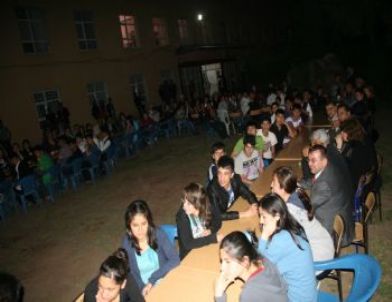 Akademisyenler Lise Öğrencileriyle Buluştu