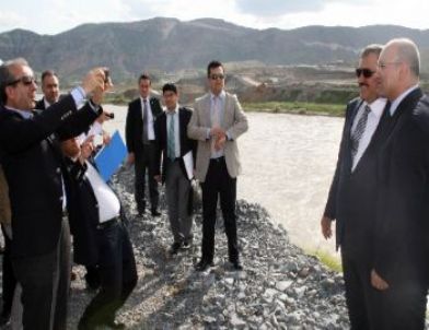 Bakanlar İlısu Barajında İncelemelerde Bulundu
