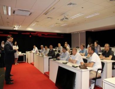 Dubai’deki Doğu Karadeniz Heyeti İnovasyon Merkezi’ni İnceledi