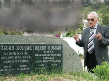 Eşref Kolçak, Ölmeden Mezar Taşını Hazırlattı