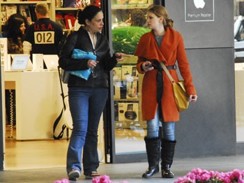 Farah Zeynep Abdullah Annesini Gezdirdi