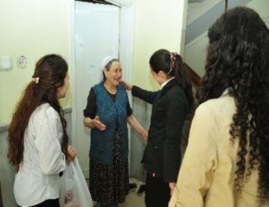 İyilik Şampiyonlarından Yaşlılara Sürpriz